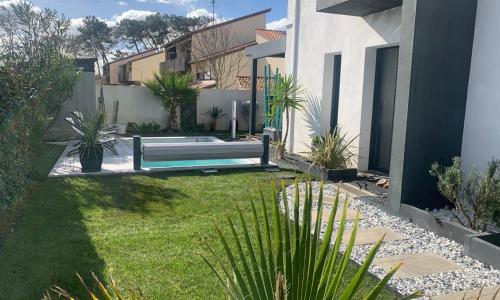 Maison port et foret