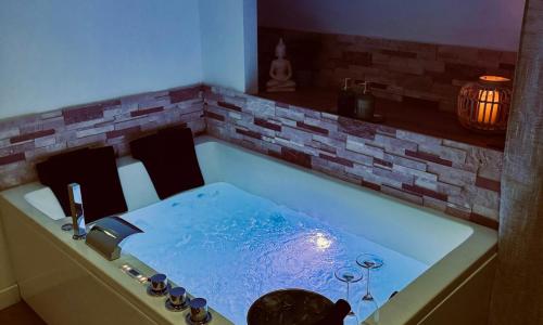 La Parenthèse Maisonnette avec Jacuzzi