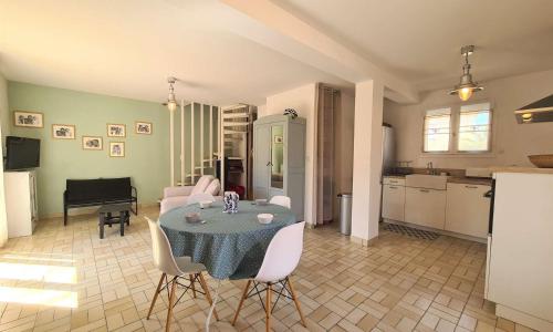 Maison Cap d'Agde, 5 pièces, 8 personnes - FR-1-249-410