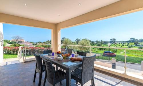 Villa piscine 6 personnes-3 chambres-climatisée