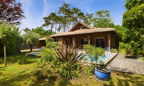 Piscine et confort pour votre sejour a Lanton