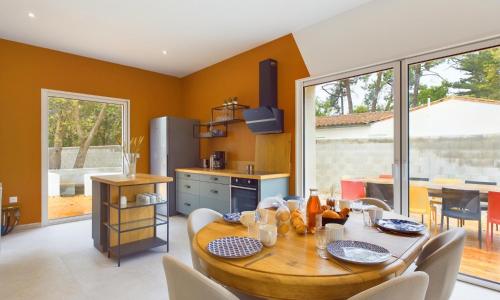 Grenettes - 600m plage - 10 Personnes au calme