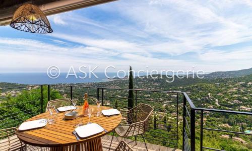 Baya, exceptional sea views