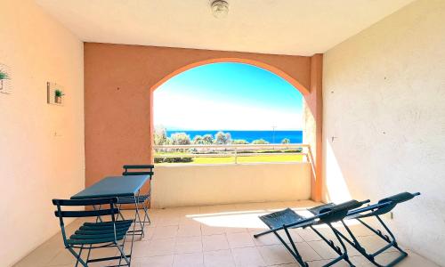 ARIA MARINA studio Route des SANGUINAIRES plage à 50M PARKING gratuit 2adultes avec 1enfant