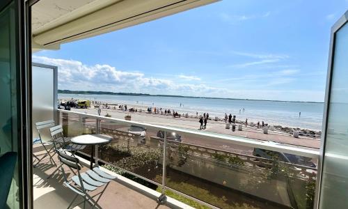 Appt avec vue EXCEPTIONNELLE sur la baie + garage