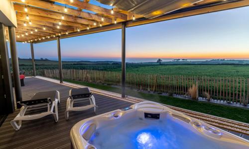 Sea view holiday villa with private spa Brittany