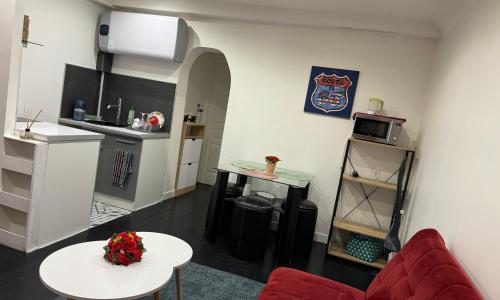 Nice Apartment La Defense Paris