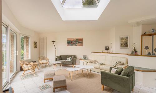 Maison Familiale Design de 4 Chambres avec un Jardin au cœur d'Auray