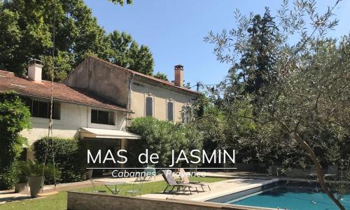 Mas de Jasmin with a private swimmingpool