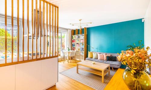 GuestReady - Le Bourget's Blue Charms