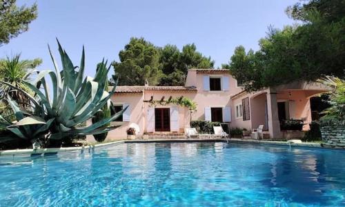 Villa, Grande piscine avec vue