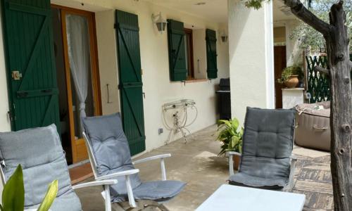 Sous la pinède provençale