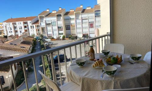 Apartment Les Saladelles-8 by Interhome