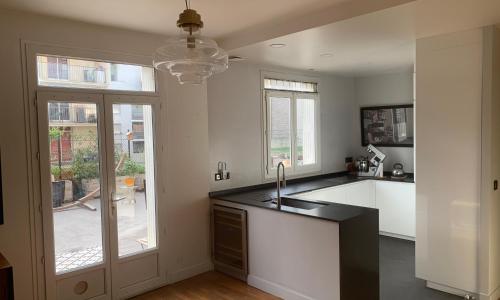 Bel appartement avec terrasse à église de pantin