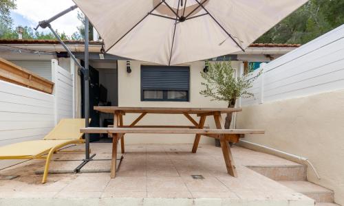 Gîte rénové Calanque La Vesse