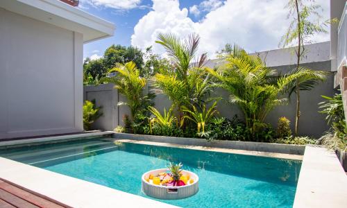 CANGGU - 3BDR Villa with Private Pool and Rooftop and Ricefield View