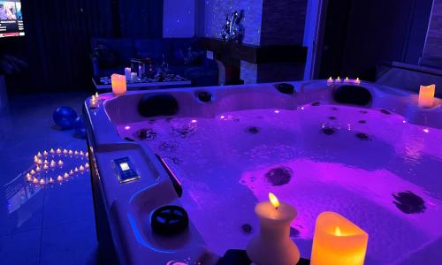 GALAXY SPA - Suite Neptune Jacuzzi et Sauna Privatif