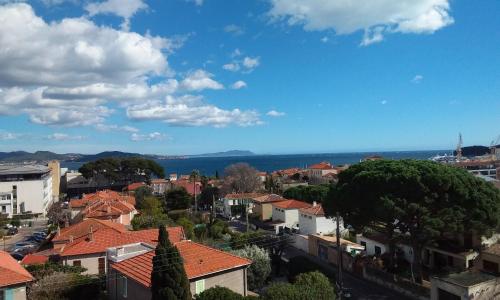 Belle vue mer pour ce T3 à la ciotat