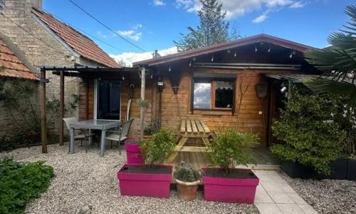 Chalet de 2 chambres avec jardin clos et wifi a Sommervieu a 7 km de la plage