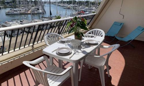 Appartement Port Camargue, 3 pièces, 4 personnes - FR-1-731-70