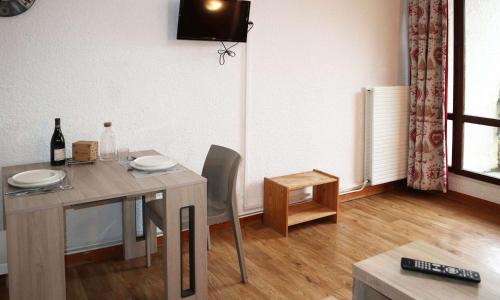 Studio Les Orres, 1 pièce, 2 personnes - FR-1-322-612