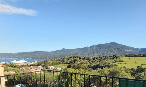 Appartement Papillon avec Piscine et Vue Mer