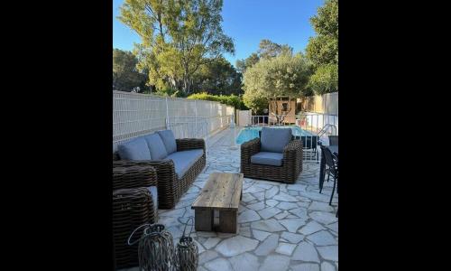 Charmant mazet avec piscine privée proche plage et commerces à trois mn à pied à la Croix Valmer