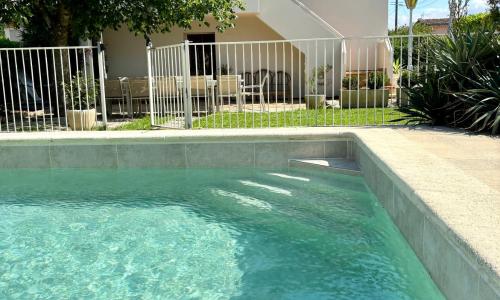 Charmante villa rénovée avec piscine