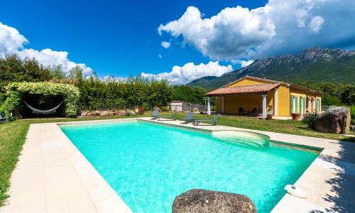 Paravano - maison climatisée avec piscine