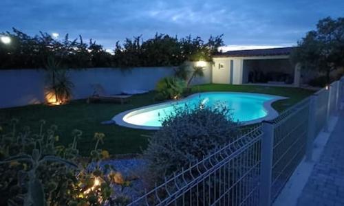 Location villa avec piscine proche de la mer