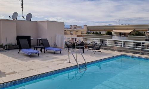 Juan 4 prs, clim, 300m plage, piscine, parking