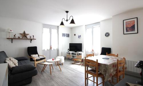 Appartement Mont-Dore, 2 pièces, 6 personnes - FR-1-415-15