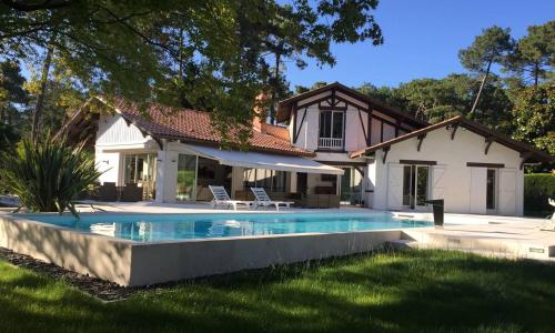 Villa BARADARENA avec piscine chauffée et jardin pour 10 personnes