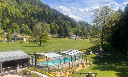 Gite Roche Des Ducs avec Piscine toute l'année, Spa, Sauna, Hammam