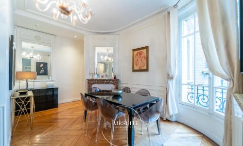 Luxury Jardin du Luxembourg 2BR by Airsuite
