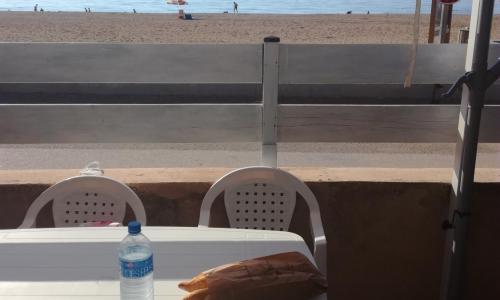 logement dans maison, face à la mer