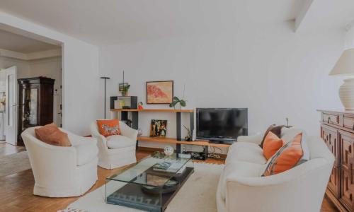 Parisian cocoon with balcony- 3BR-5P- Tour-Eiffel