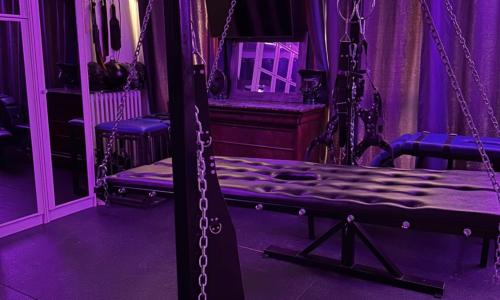 Spicy Stay and Play in the Heart of Paris