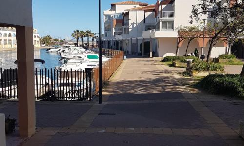 Appartement Sète, 2 pièces, 4 personnes - FR-1-472-199