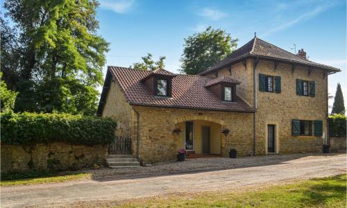 Gite Primevert - Beautiful Home In Vitrac With Wifi And 2 Bedrooms