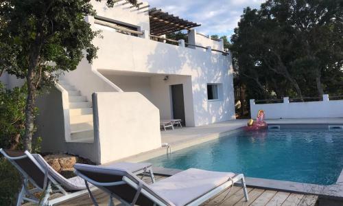 Villa Taru Pinarello