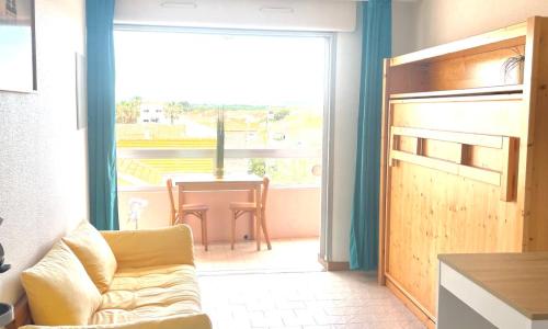 Studio 100m de la mer et port