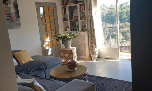 Villa avec piscine au calme