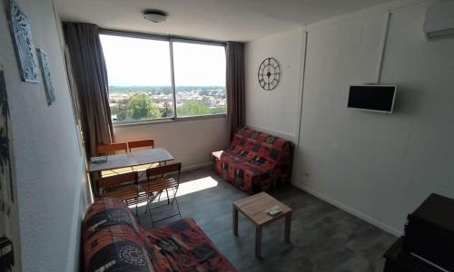 Agréable studio climatisé à 100m de la plage