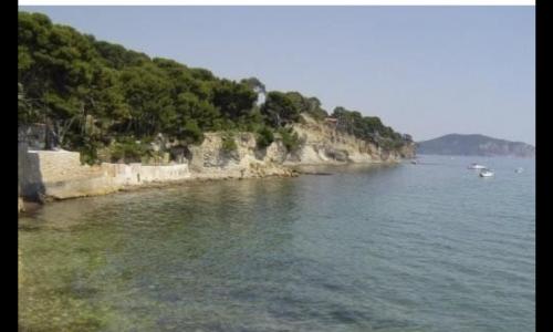 T2 vue magnifique baie la ciotat à 300M de la mer