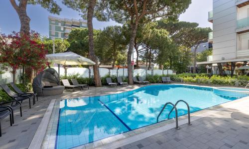 Hotel Adriatica con Piscina