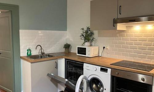 Le Petit Château de Castries