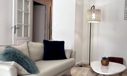 Appartement avec terrasse et jardinet bien exposé