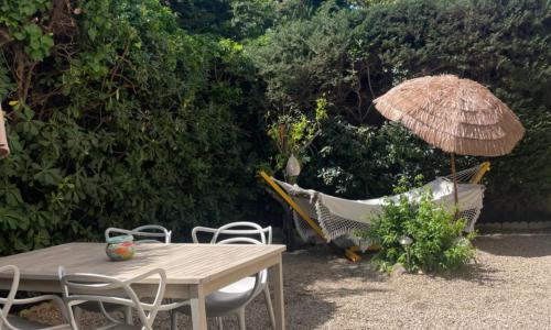 Bel appartement Cap d Antibes avec terrasses et jardins