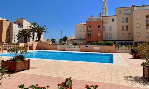T5 cap d'agde centre port & piscine